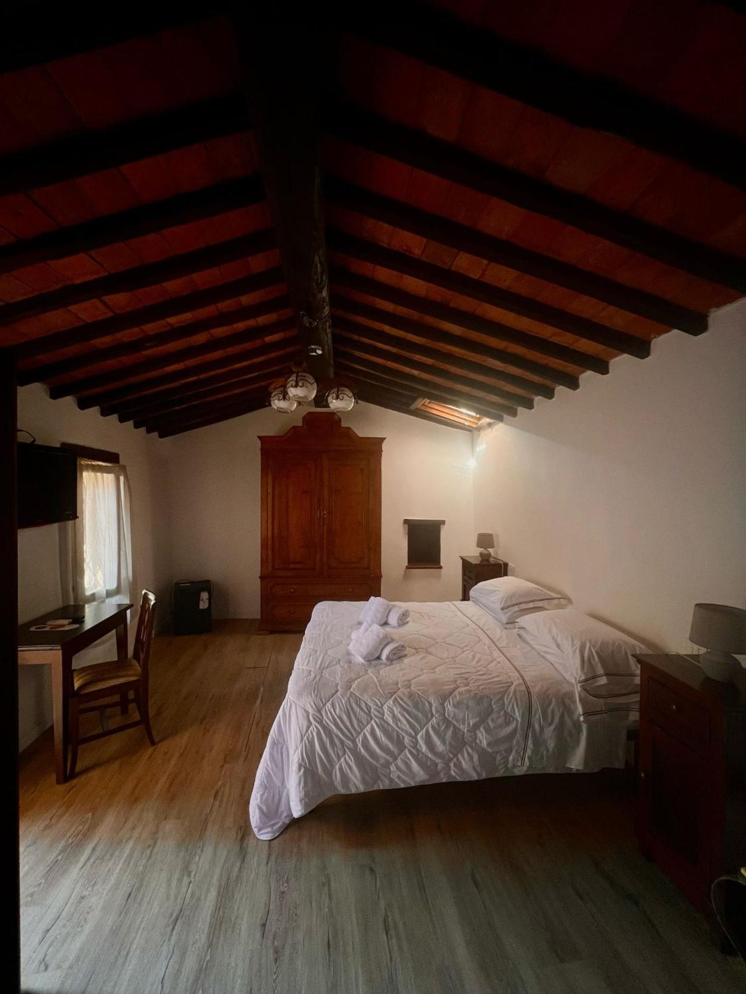 Hotel Il Pietreto กอลเลวัลเดลซา ภายนอก รูปภาพ